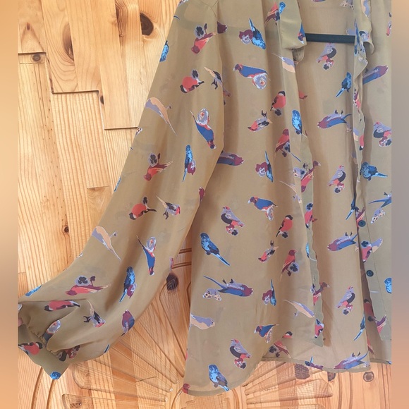 Printed Button-Up Shirt in with Bird Motif - Picture 2 of 4